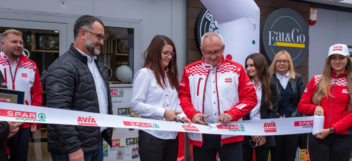 Logo dla AVIA Express z gwarancją satysfakcji RTYFIKAT. Otrzymaj produkty Fat&Go AVIA, takie jak SPARO i SPARA, we współpracy z SD Eibar.